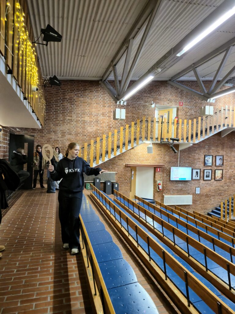 Tutoreiden koulukierrokset kiinnostivat.