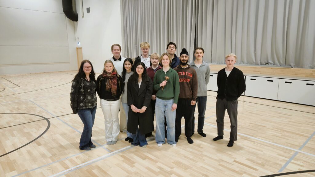 Vuoden 2026-2027 opiskelijakunnan hallituksen edustajat yhteiskuvassa.