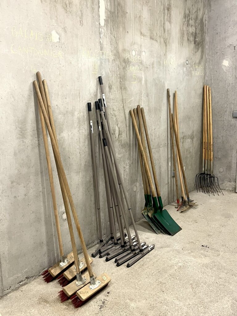 Gardening in Collège Public Marie Curie Tourcoing. 

One of the specialised programmes in the school includes gardening. The students work in a greenhouse where they plant and nurture seeds into thriving plants. This work had a calming effect, teaches practical skills and helps the students focus on the rest of their school day.