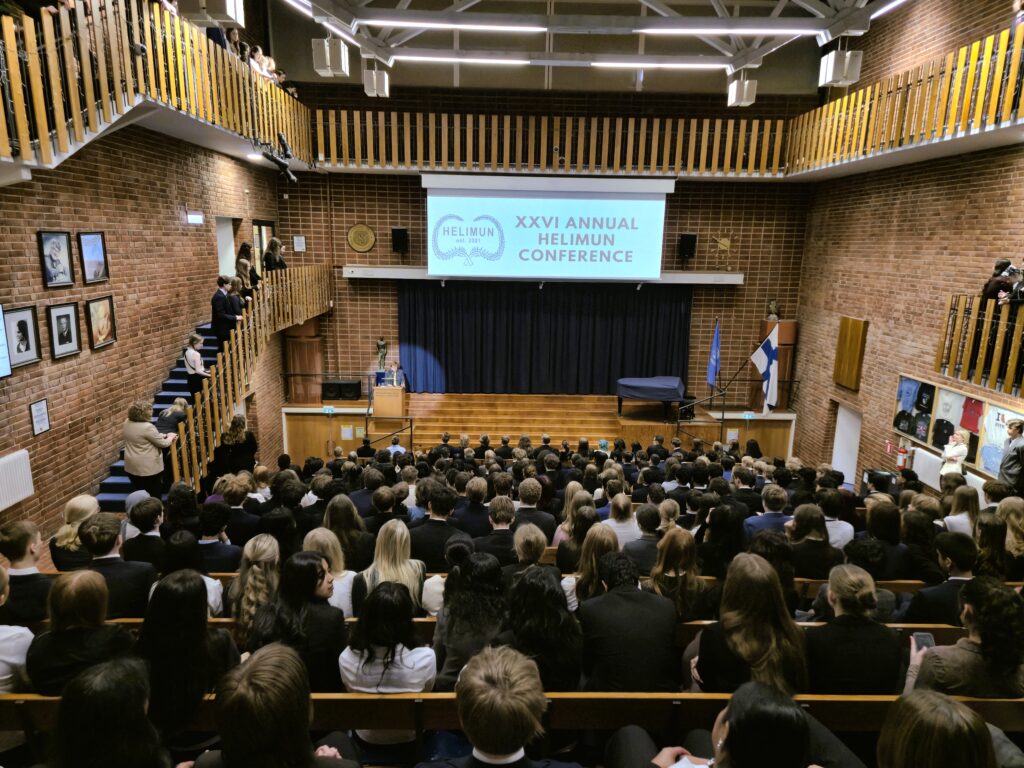 5th and 6th of May, HELIMUN ry hosted its 26th annual student-run conference in KSYK, providing students a unique platform for diplomacy and public speaking.
The session opened with an motivating keynote by President Tarja Halonen. Following two days of intense lobbying and debate the event concluded with final committee reports and closing speeches.