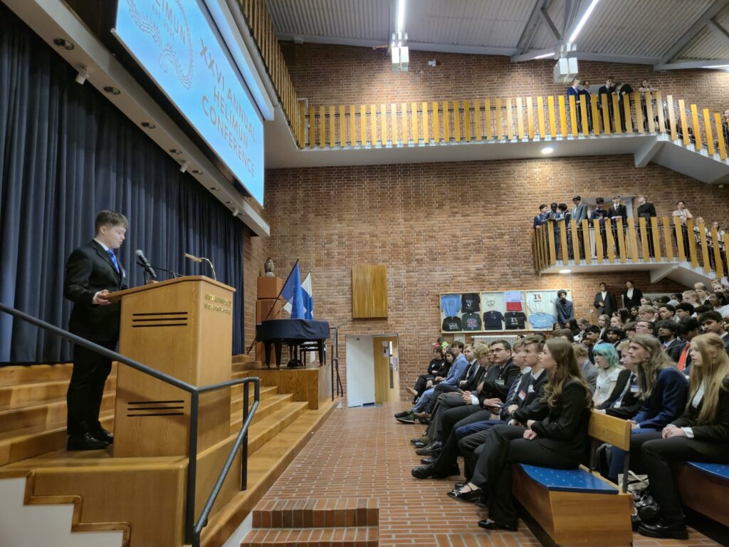 5th and 6th of May, HELIMUN ry hosted its 26th annual student-run conference in KSYK, providing students a unique platform for diplomacy and public speaking.
The session opened with an motivating keynote by President Tarja Halonen. Following two days of intense lobbying and debate the event concluded with final committee reports and closing speeches.