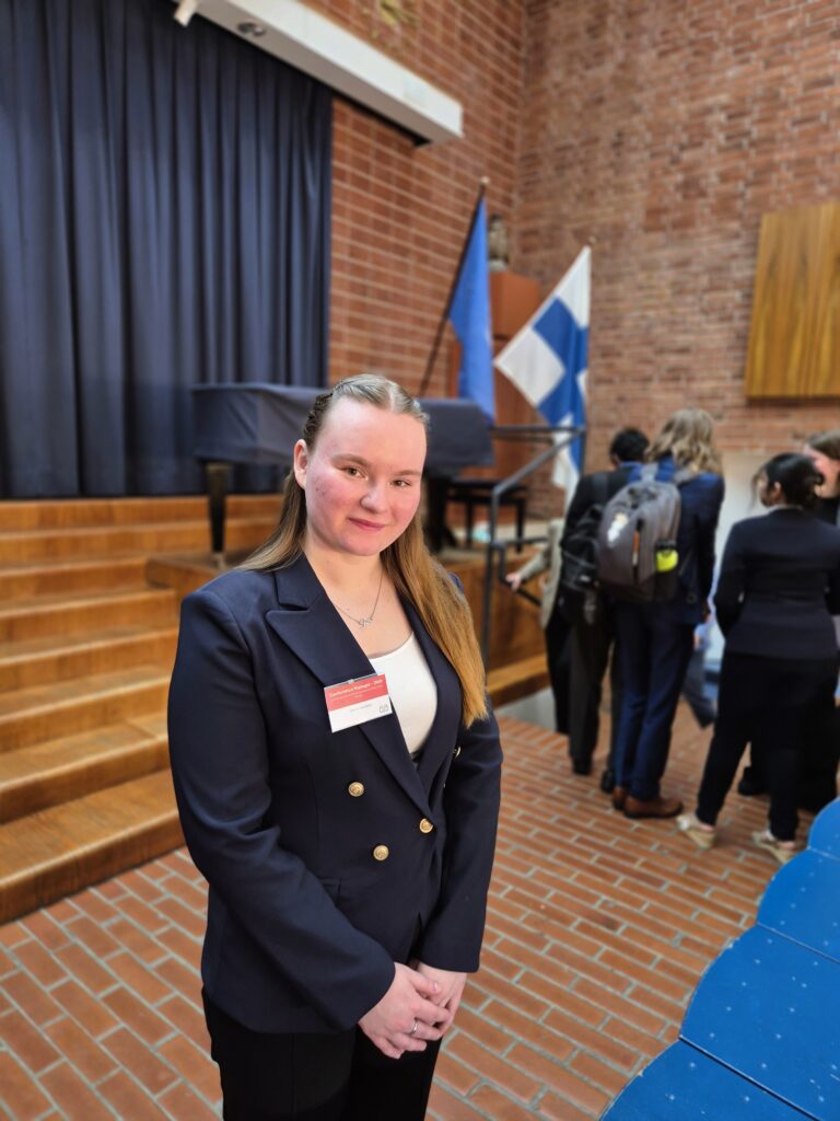 5th and 6th of May, HELIMUN ry hosted its 26th annual student-run conference in KSYK, providing students a unique platform for diplomacy and public speaking.
The session opened with an motivating keynote by President Tarja Halonen. Following two days of intense lobbying and debate the event concluded with final committee reports and closing speeches.