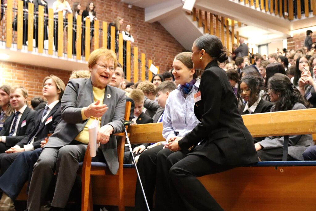 5th and 6th of May, HELIMUN ry hosted its 26th annual student-run conference in KSYK, providing students a unique platform for diplomacy and public speaking.
The session opened with an motivating keynote by President Tarja Halonen. Following two days of intense lobbying and debate the event concluded with final committee reports and closing speeches.